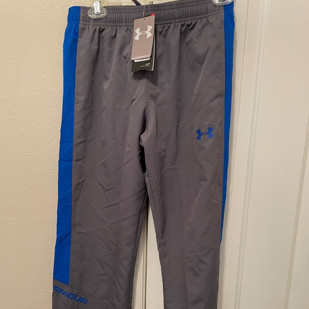 Boys Under Armour youth large. NWT